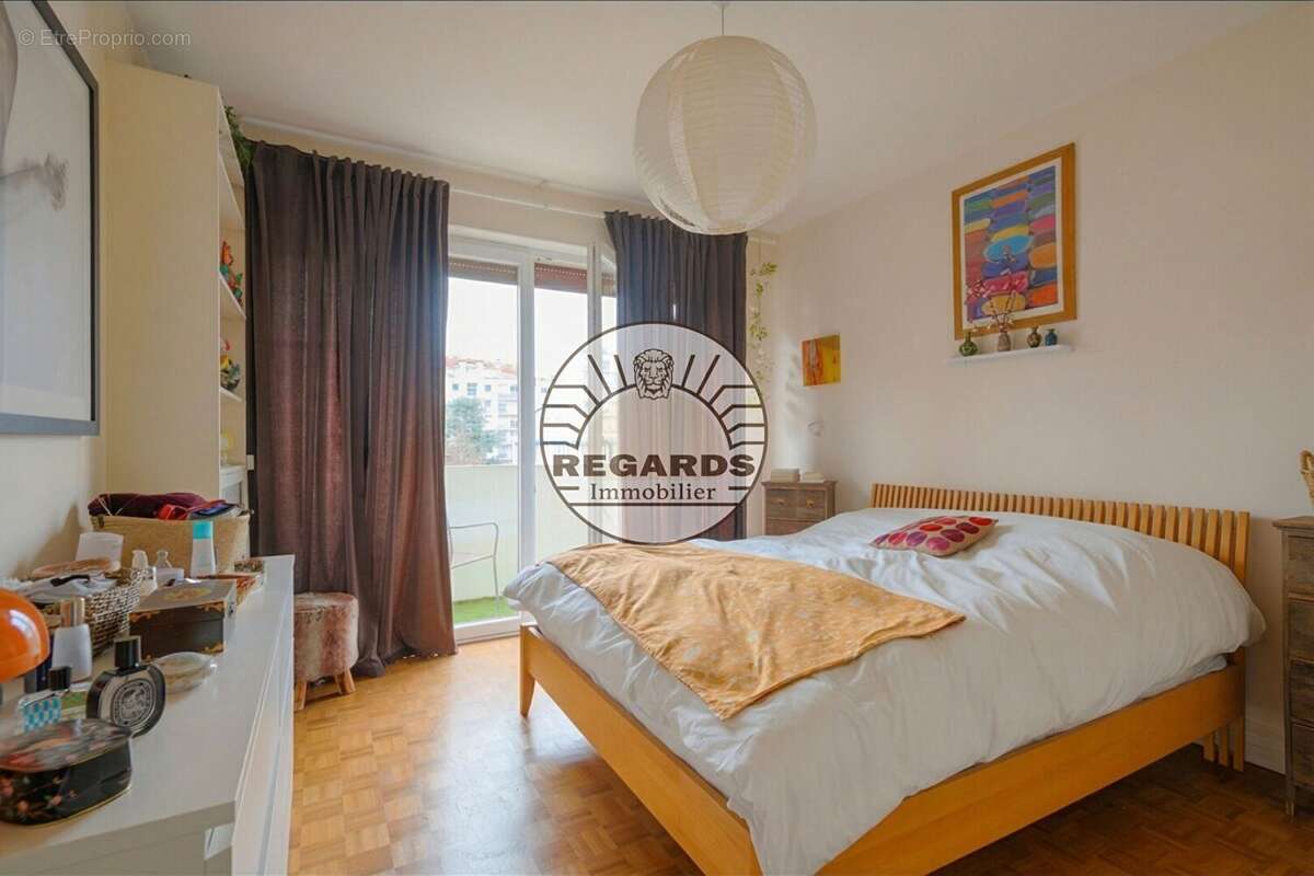 Appartement à MONTROUGE
