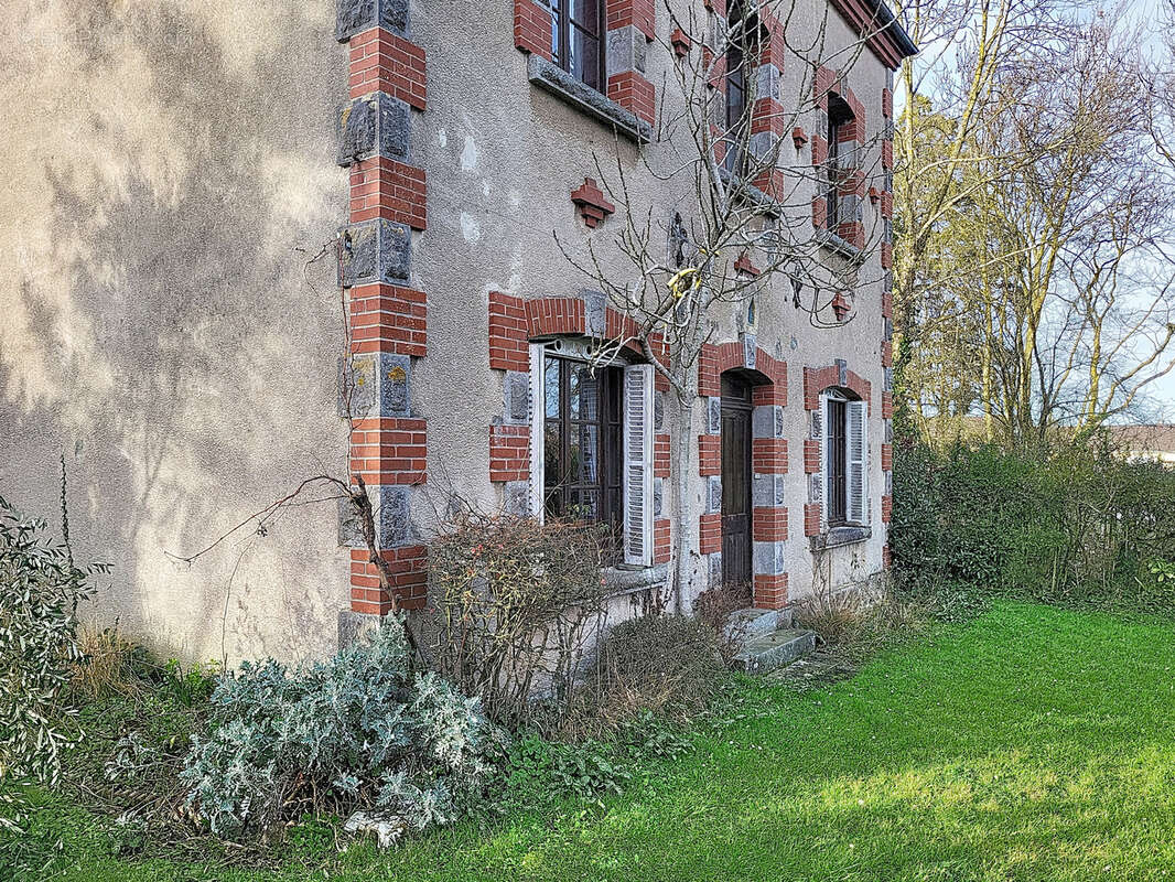 Maison à MONTMARTIN-SUR-MER