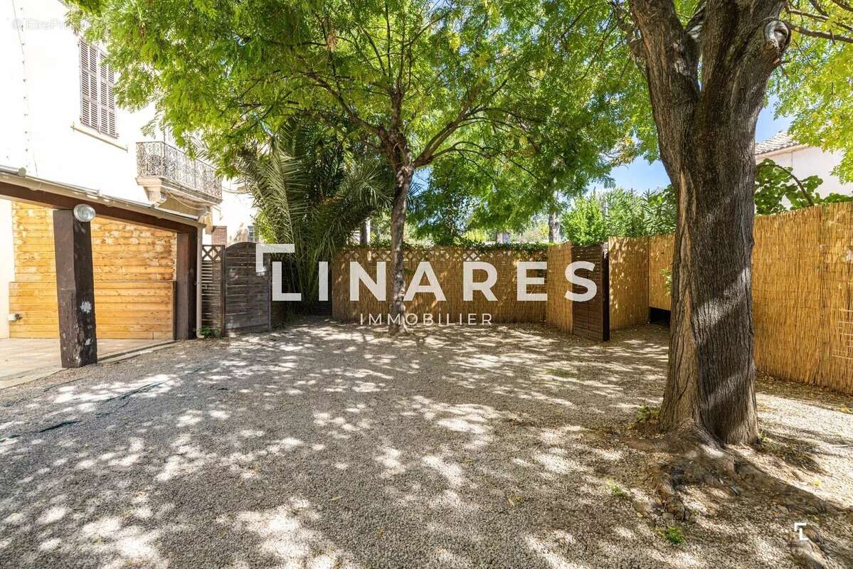 Appartement à MARSEILLE-11E