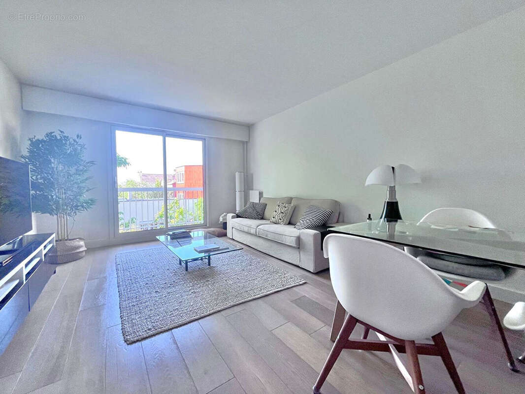 Appartement à FONTENAY-SOUS-BOIS