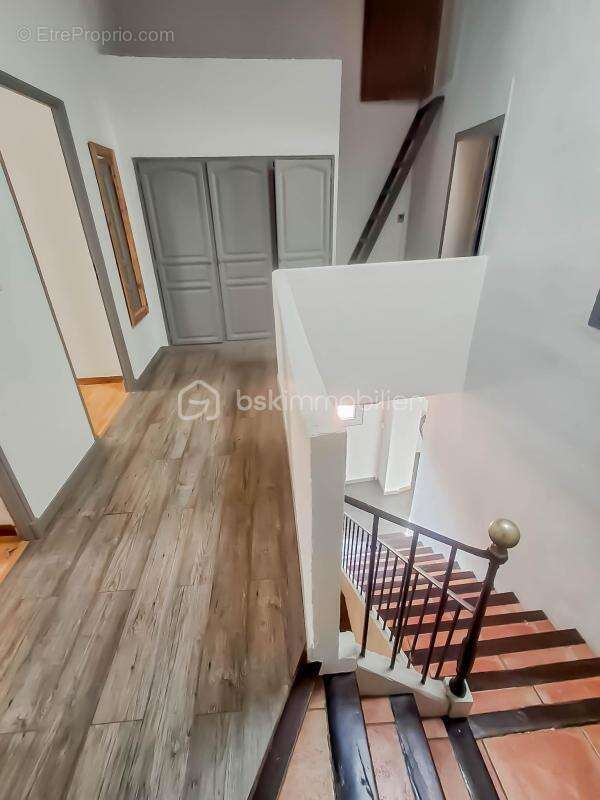 Maison à PEZILLA-LA-RIVIERE