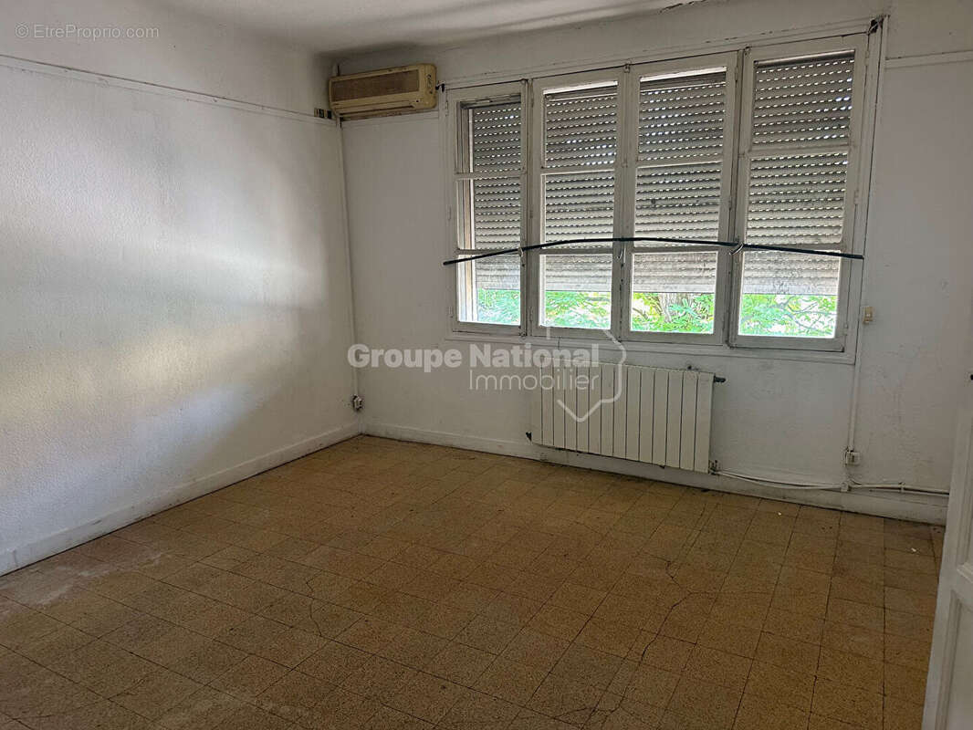 A vendre Immeuble de rapport à Arles Chabourlet - photo 6