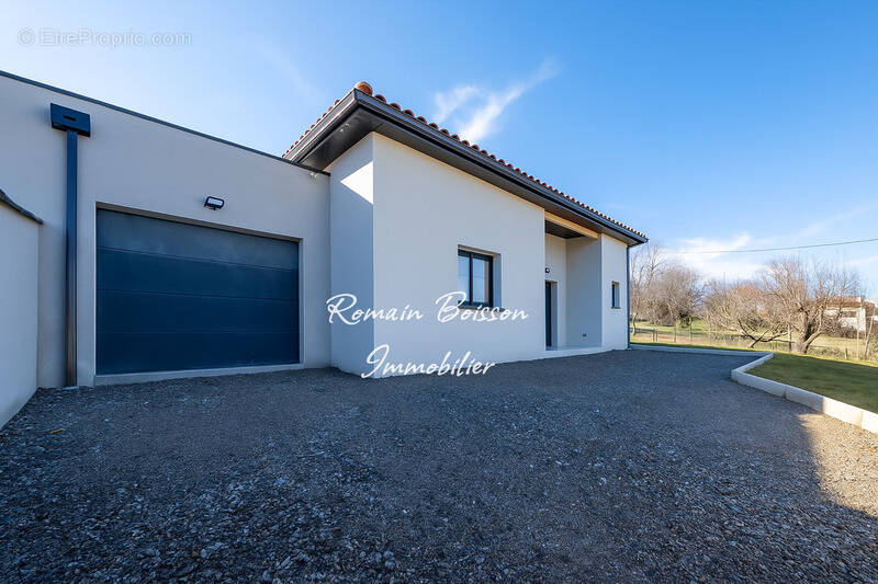 Maison à LAROQUE-D&#039;OLMES