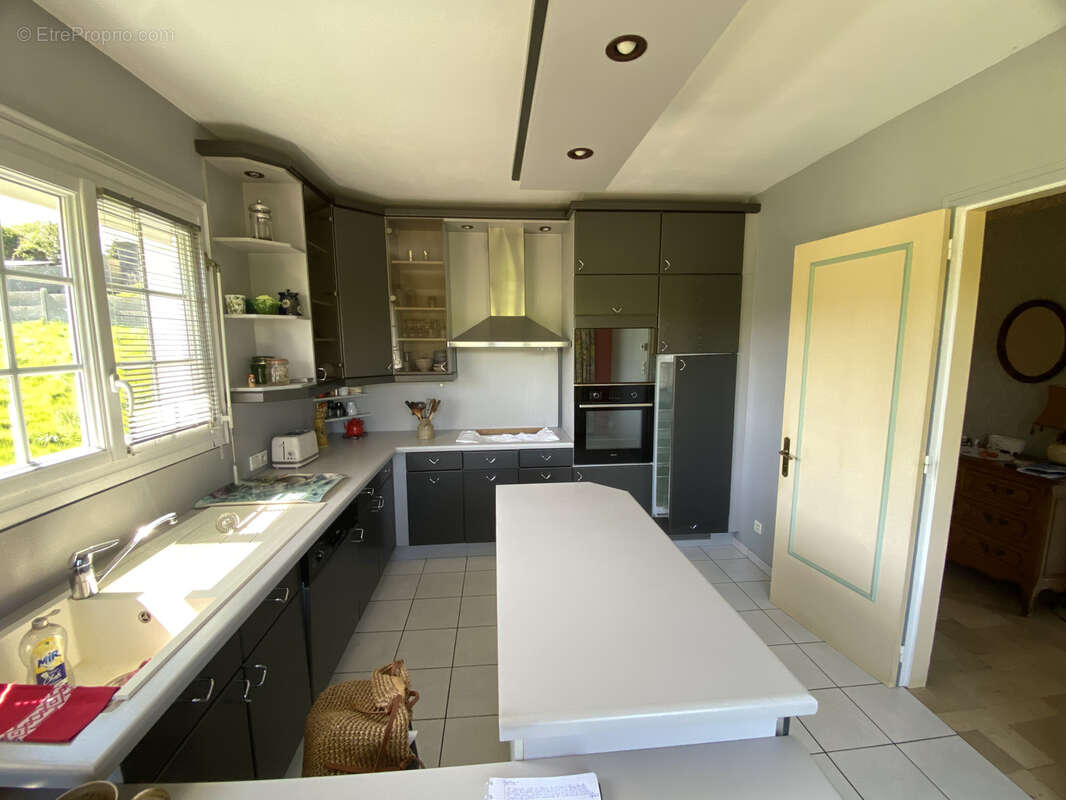 Maison indépendante T5 de 141 m2 sur parcelle de 1650 m2 à Saint Léonard - photo 12