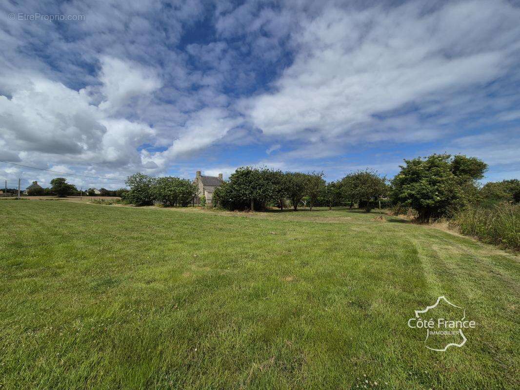 Corps de ferme 1.1 hectares - photo 4
