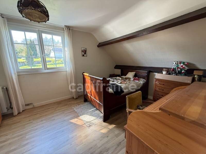 Grande maison avec dépendance sur 3460 m² de terrain - photo 14