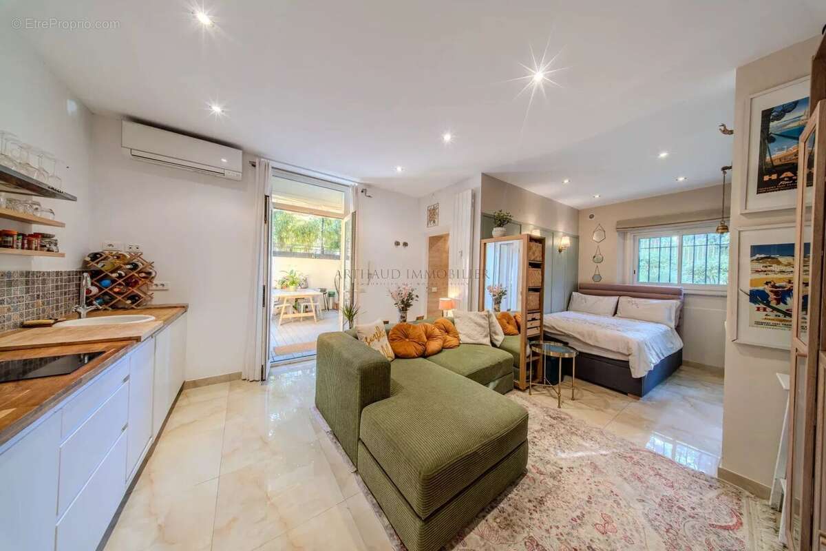 Appartement à ROQUEBRUNE-CAP-MARTIN