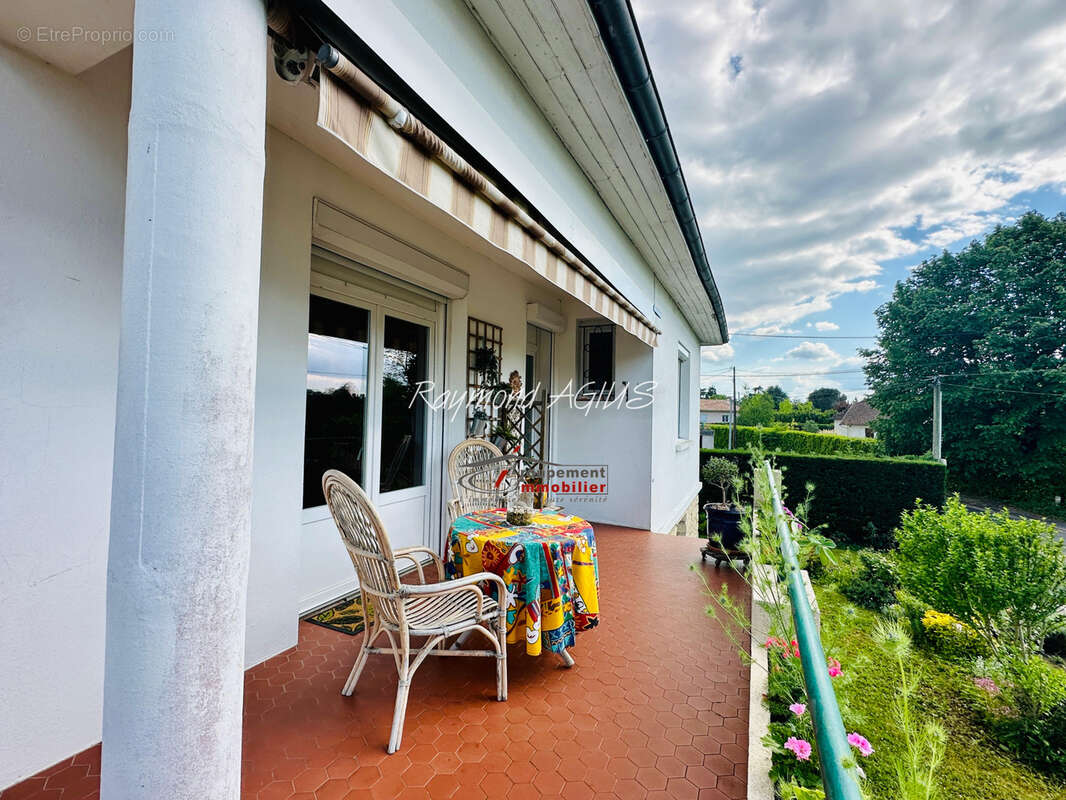 Maison à PINEUILH