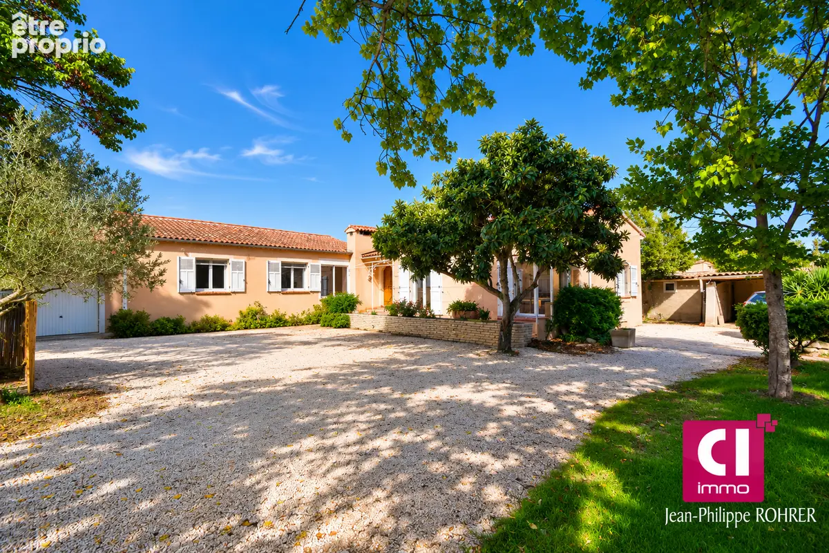 Maison de Prestige à Vendre à Besse-sur-Issole - photo 16