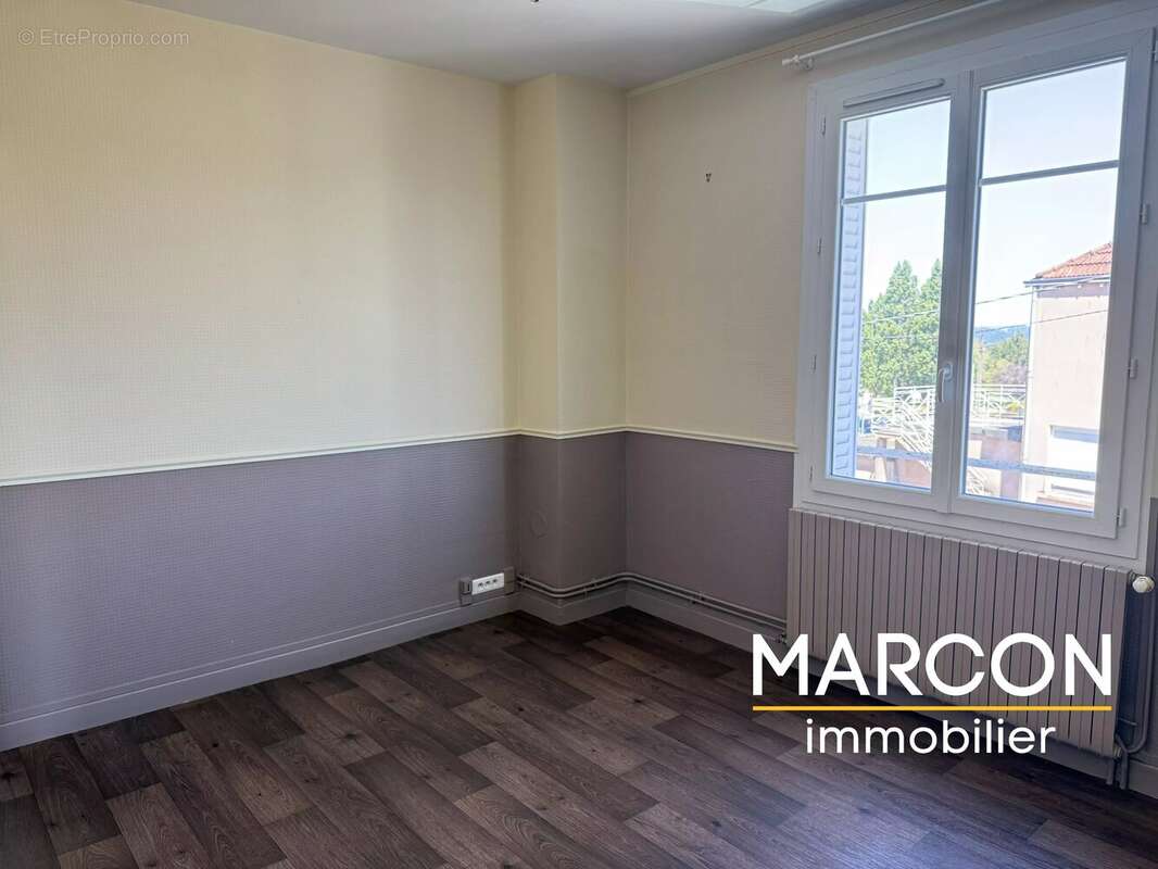 Appartement F3 proche Leclerc GUERET - photo 8