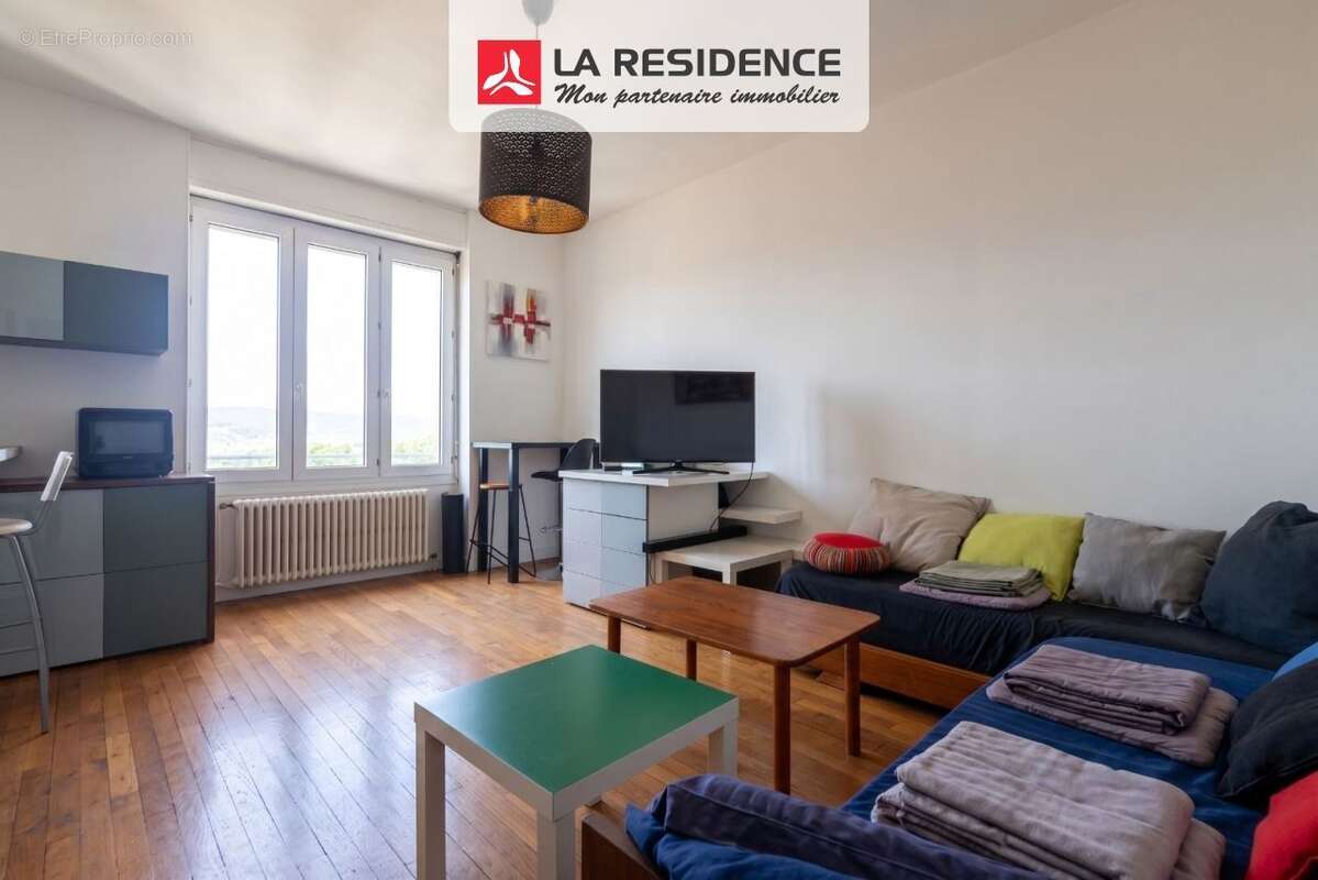 Appartement 72 m² à Valence  - photo 2