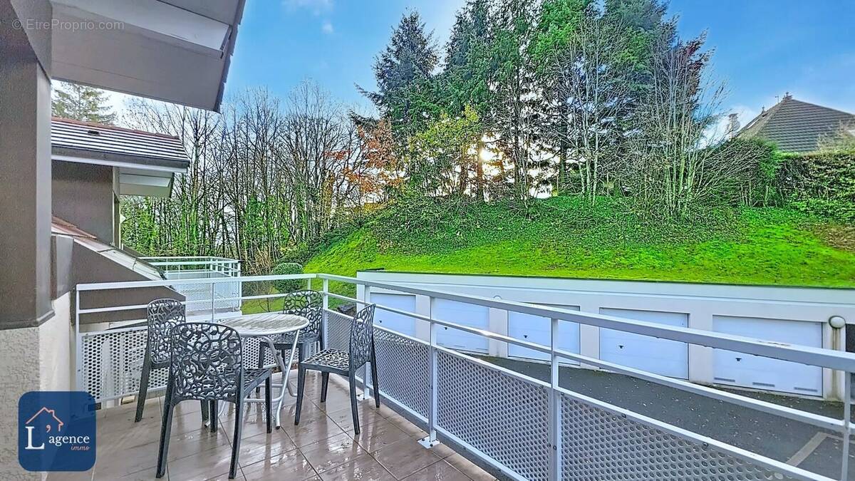 Appartement à THOIRY