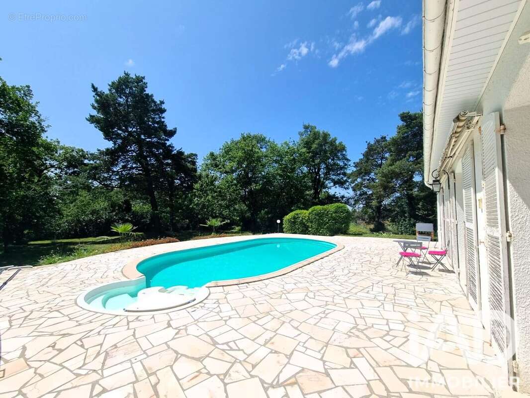 Maison 220 m² à Boutigny-Sur-Essonne  - photo 6
