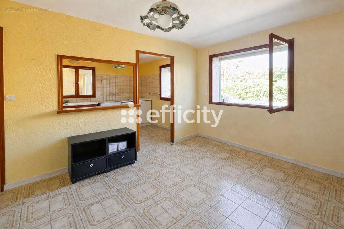 Maison à SAINTE-MEME