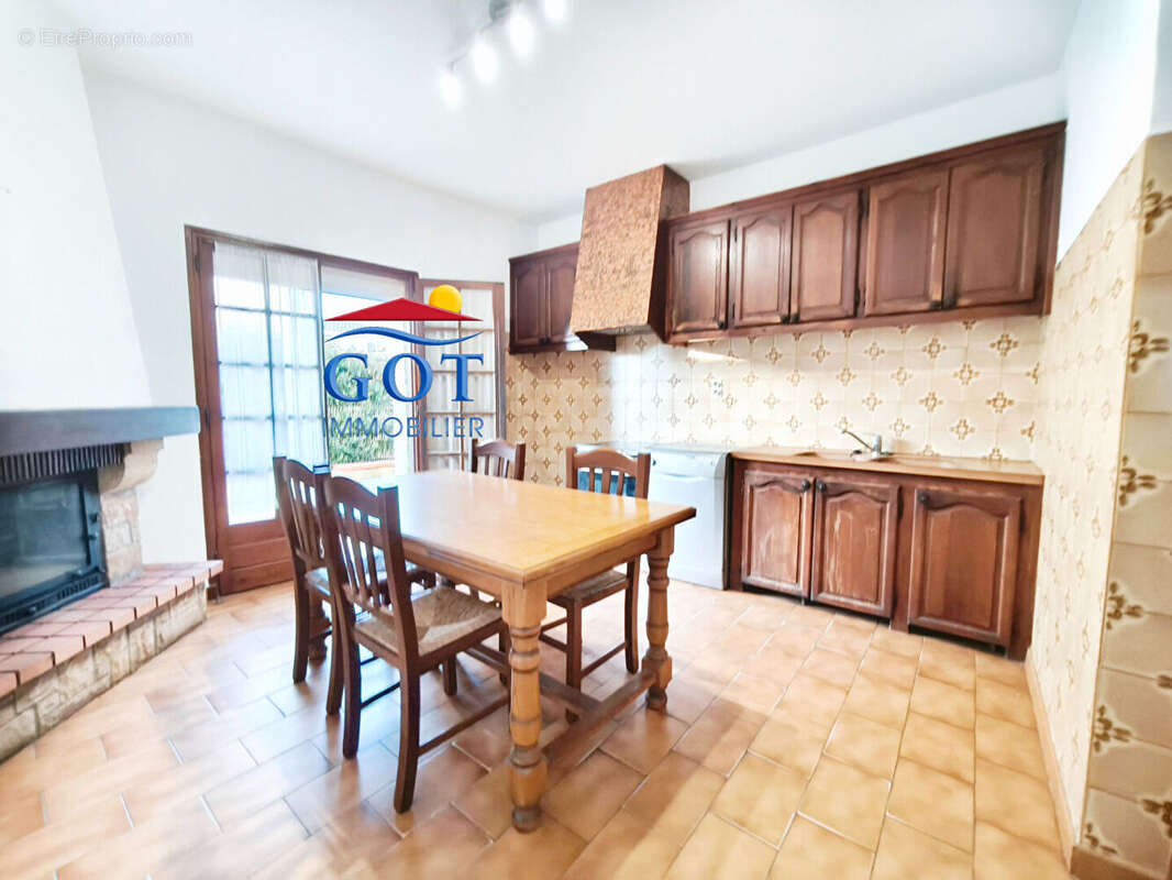 Maison à VILLELONGUE-DE-LA-SALANQUE