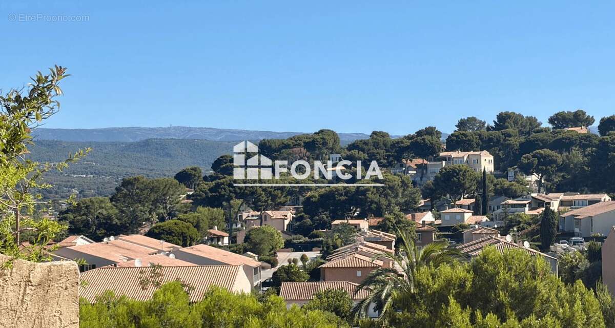 T2 avec terrasse de 28m2 à La Madrague, Saint-Cyr-sur-Mer - photo 2
