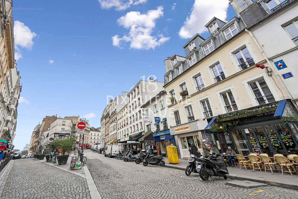 Appartement à PARIS-18E