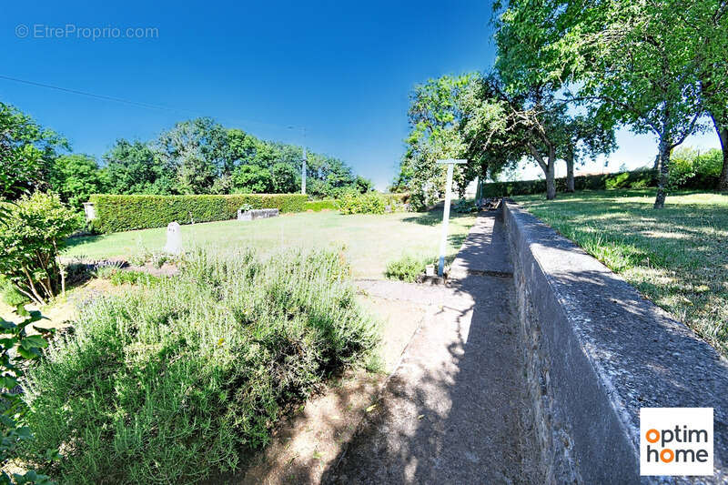 Belle maison 110m2 - terrain 10 ares environ - garage - 3 chambres - 1 bureau - photo 13