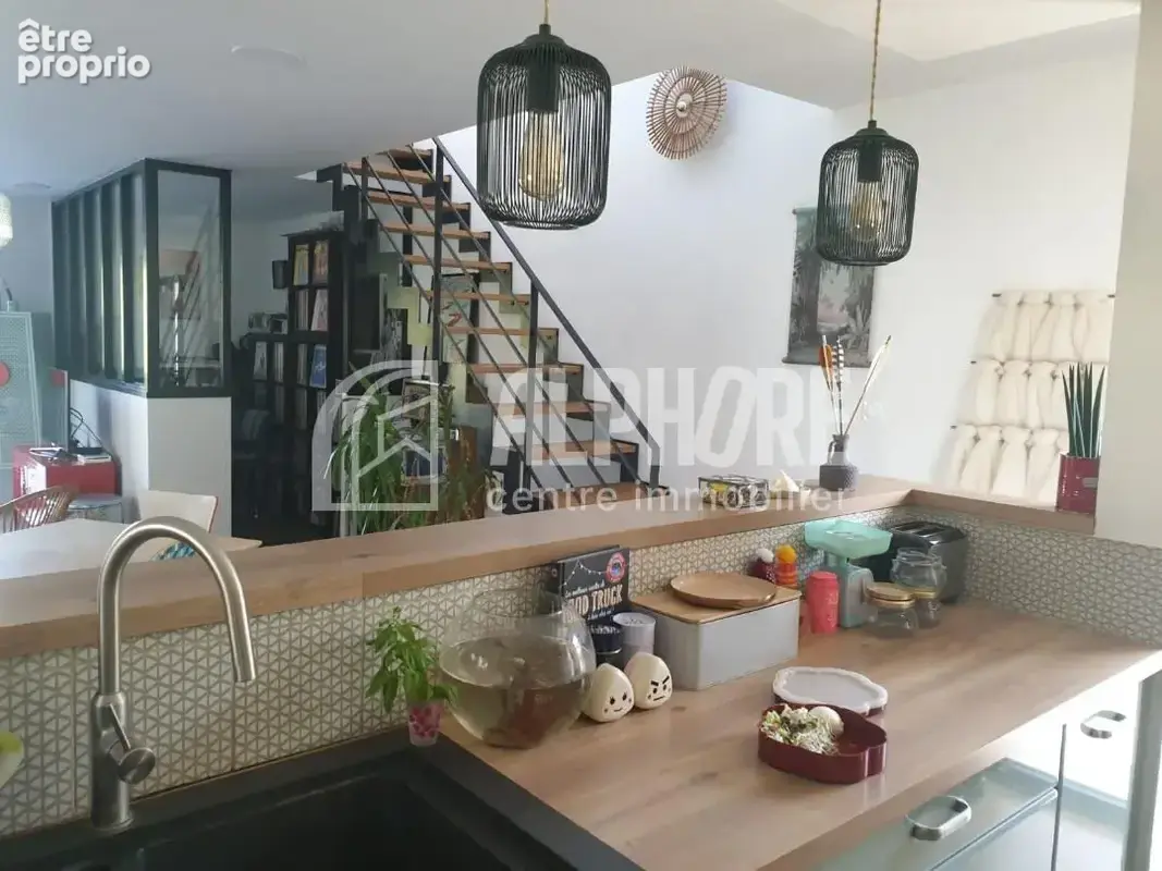 Maison contemporaine de 2017, 4 chambres , garage . - photo 16