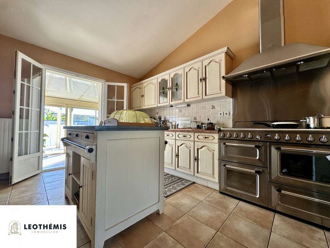 Maison à BOURCEFRANC-LE-CHAPUS