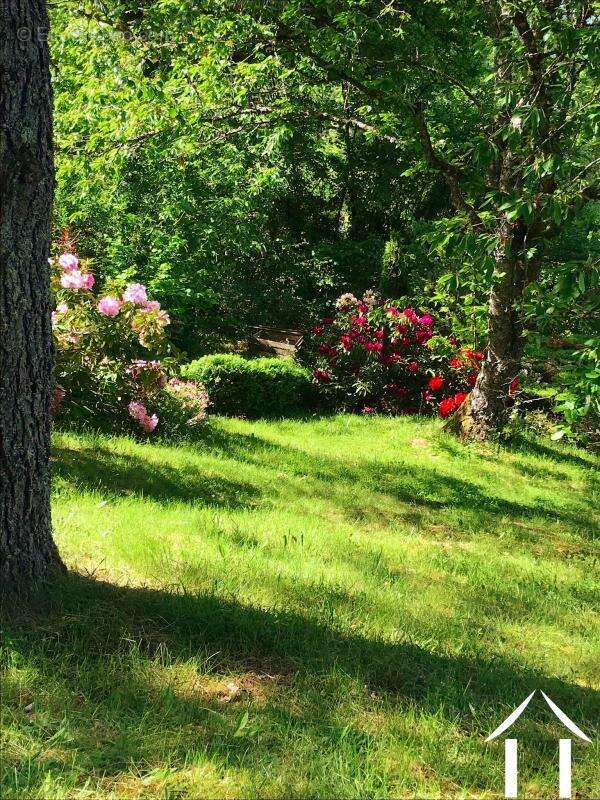Maison à CUSSY-EN-MORVAN