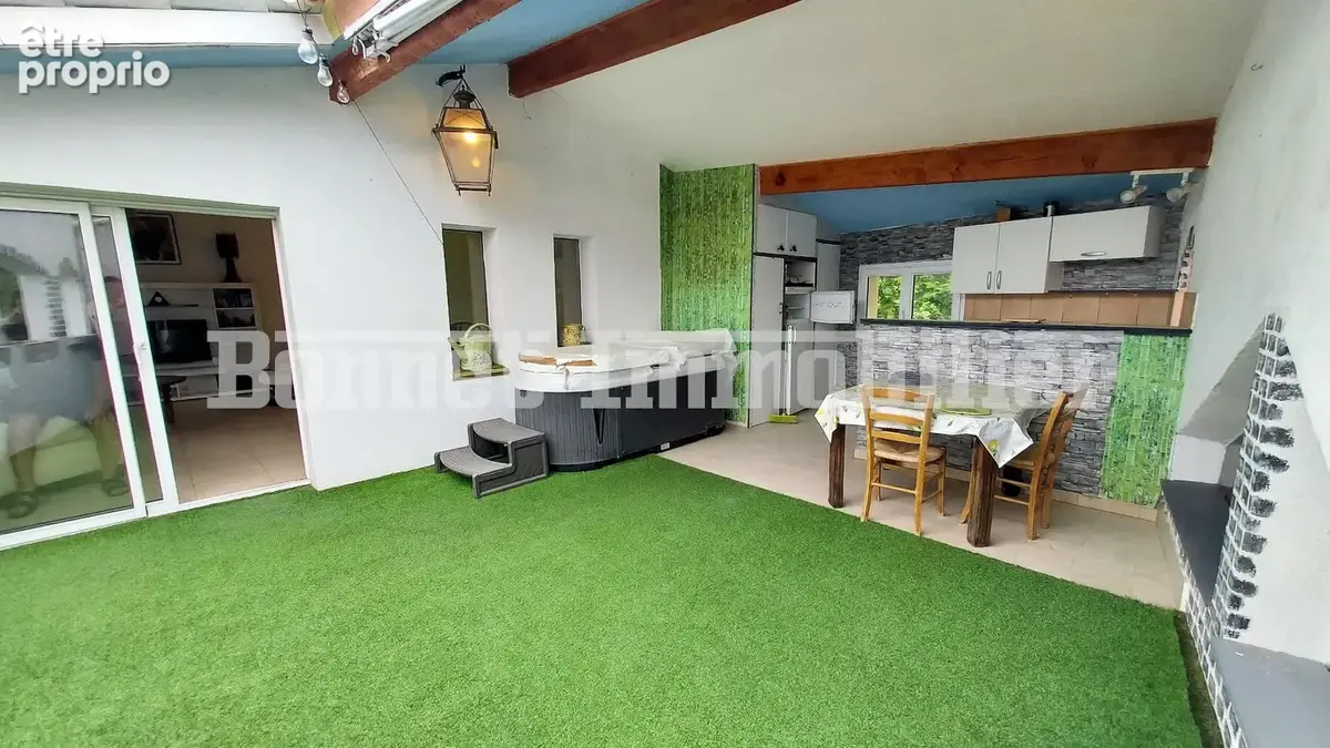 Commerce et appartement en duplex avec terrasse et superbe vue - photo 7