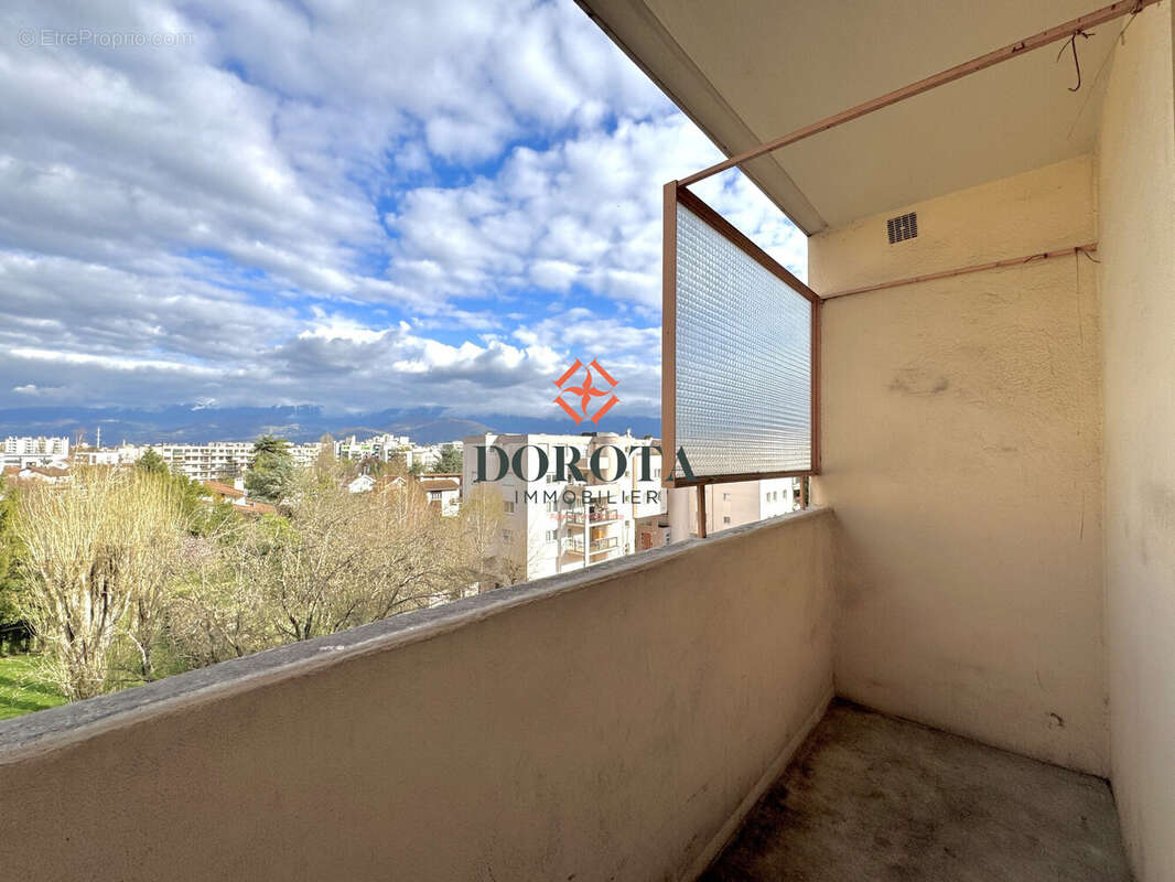 Appartement à SEYSSINET-PARISET