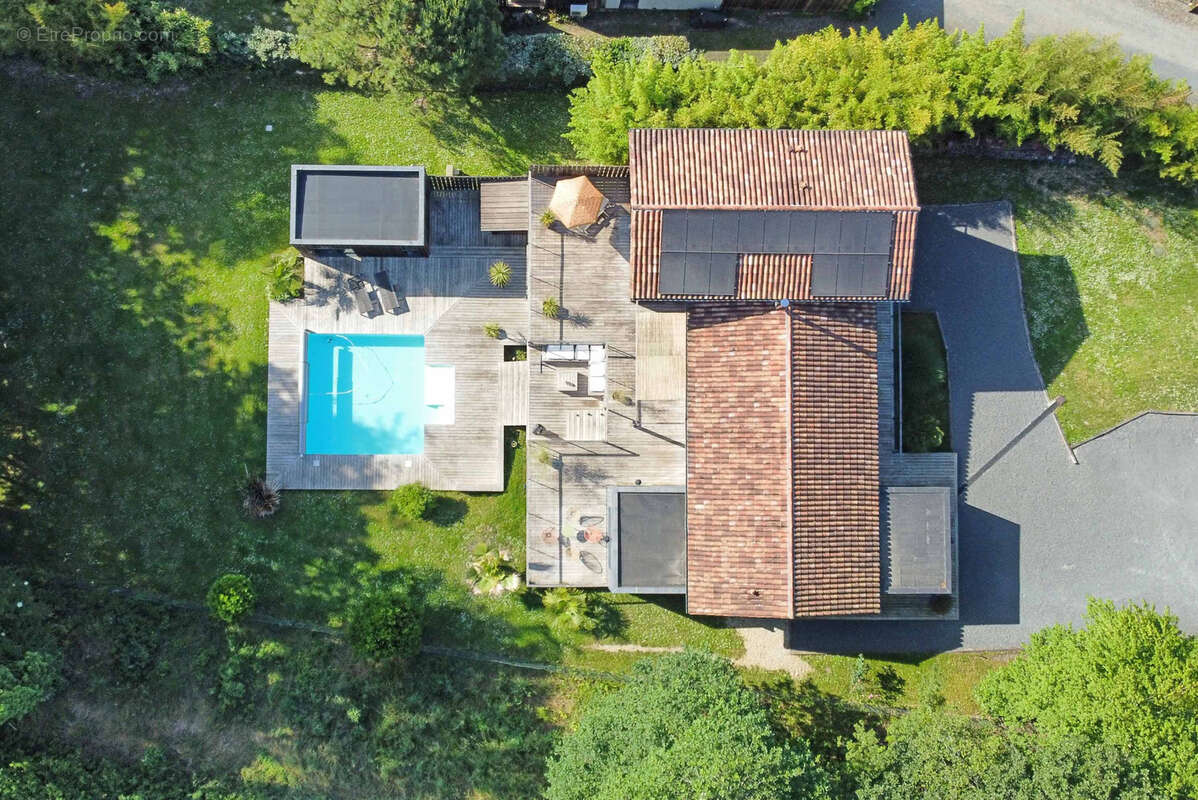 Maison à LATRESNE