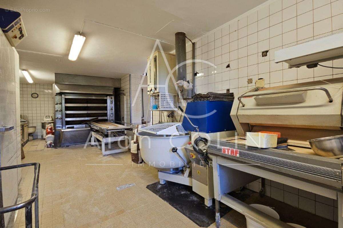 Immeuble avec local commercial et logement à Sierck-les-Bains - photo 11