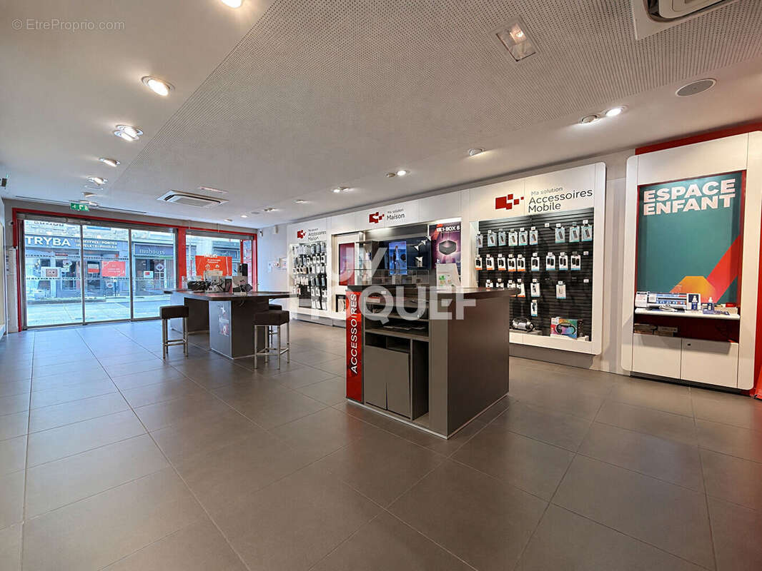 À VENDRE au coeur du centre-ville d'Avranches, immeuble mixte - photo 2