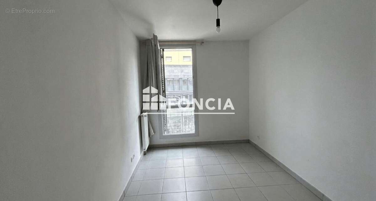 Appartement à MARSEILLE-3E
