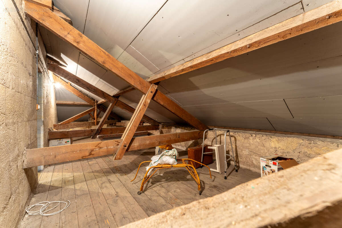 Maison à LESTIAC-SUR-GARONNE