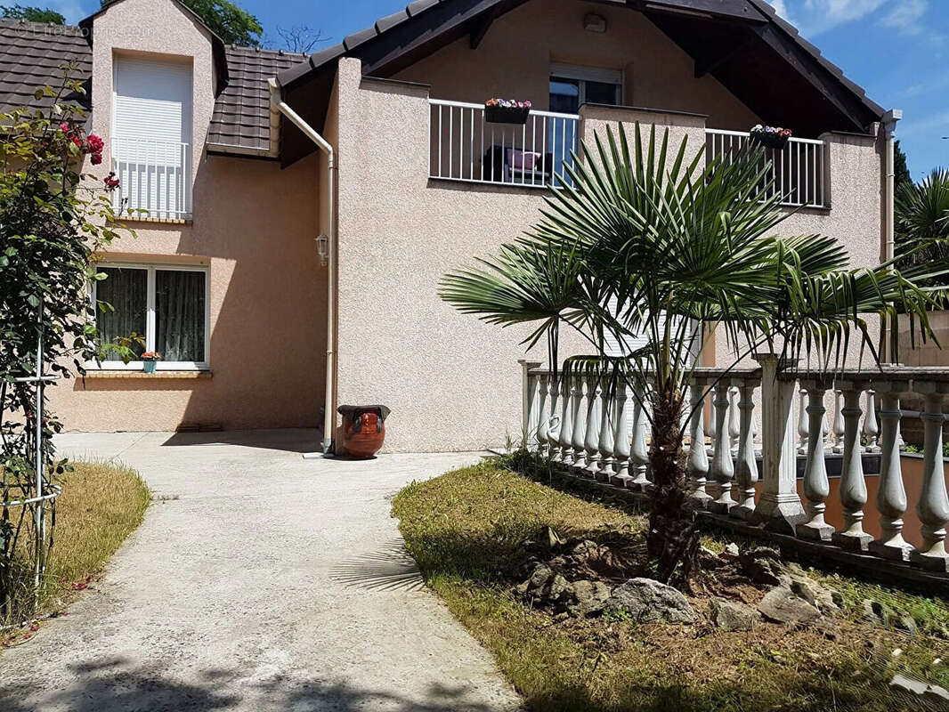 Maison à GOUSSAINVILLE