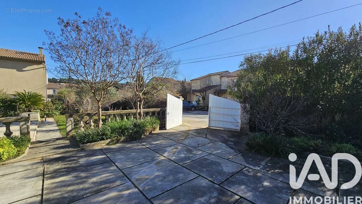 Photo 2 - Maison à BAGNOLS-SUR-CEZE