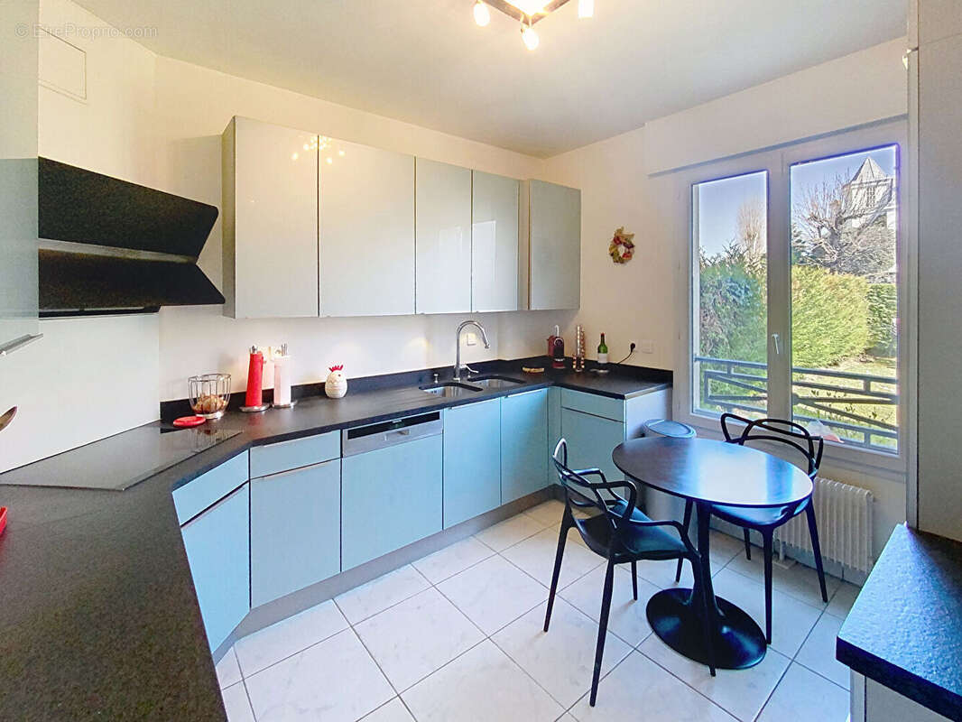 APPARTEMENT D EXCEPTION  DUPLEX 5 /6 pièces  avec terrasse privative de 27m² et jardin privatif - photo 2