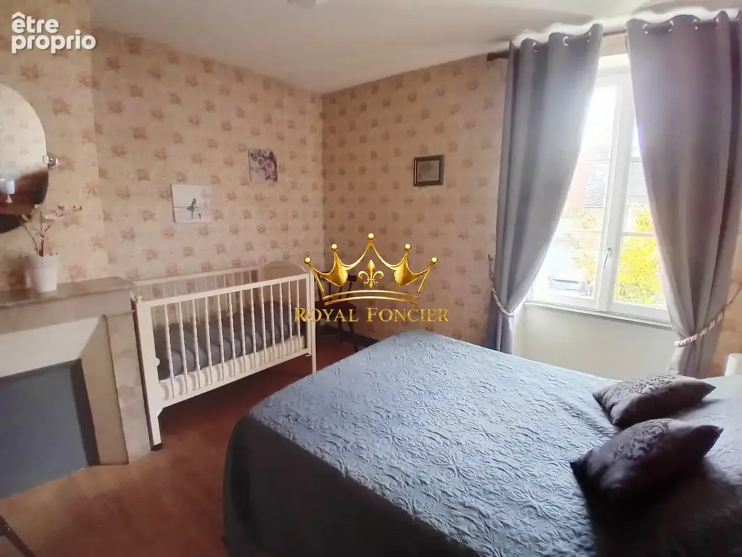 Maison 92 m² à Descartes  - photo 8