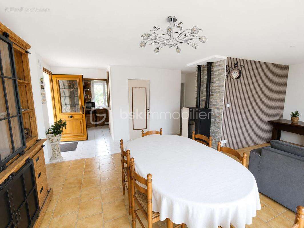 Maison à ROMAGNE