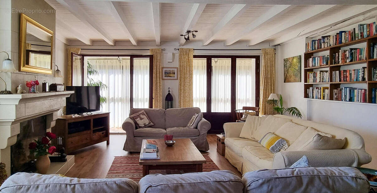 salon - Maison à LERAN