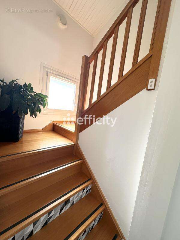 Maison à DECINES-CHARPIEU