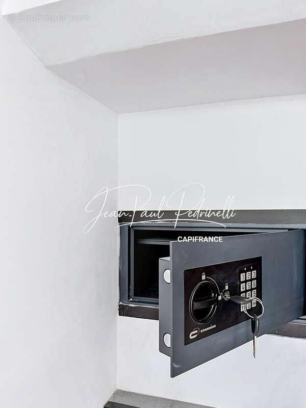 SAINT-RAPHAËL, Duplex 3 pièces 59 m² total,  meublé et équipé,  parking privatif et climatisation - DPE C - photo 34