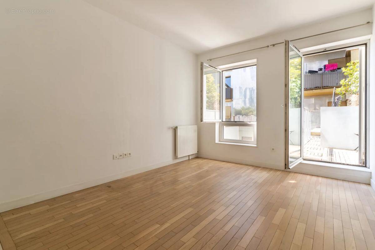 Appartement à PARIS-19E