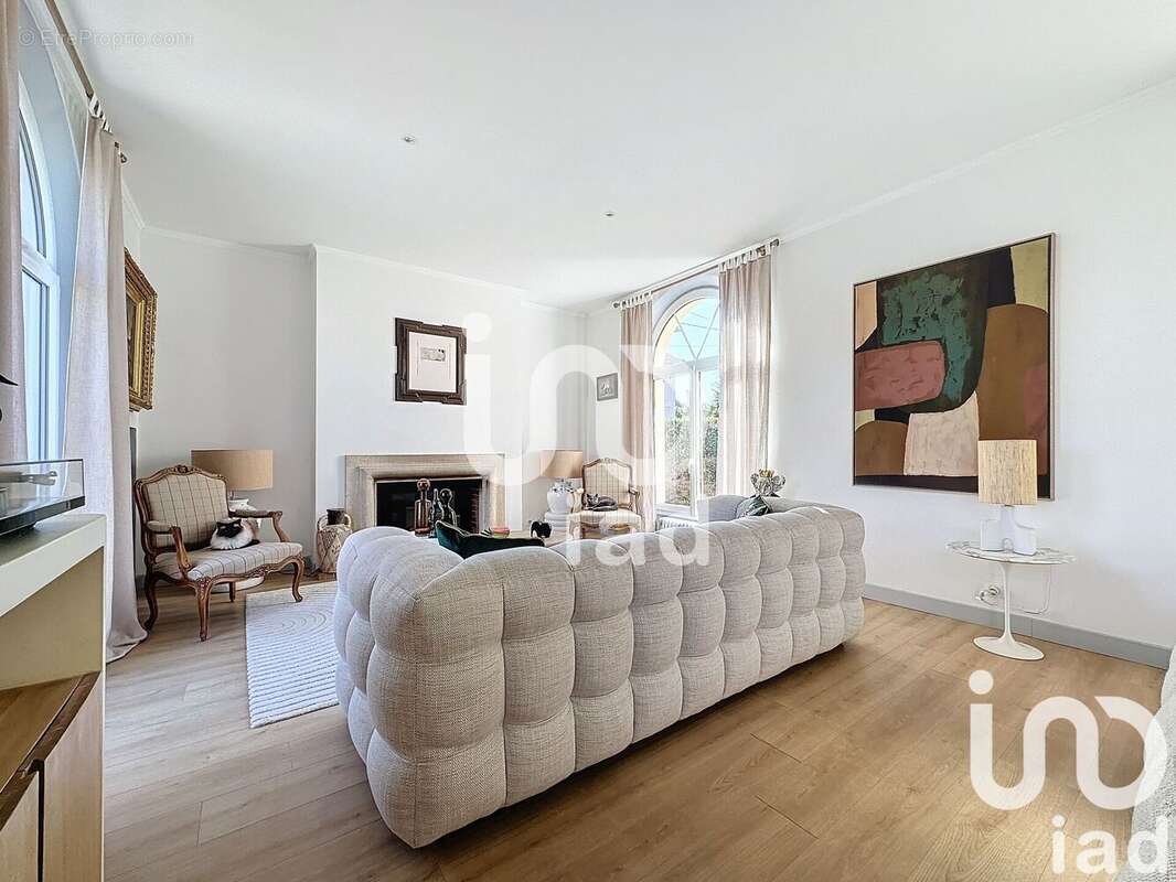 Maison 250 m² à Tarbes  - photo 3
