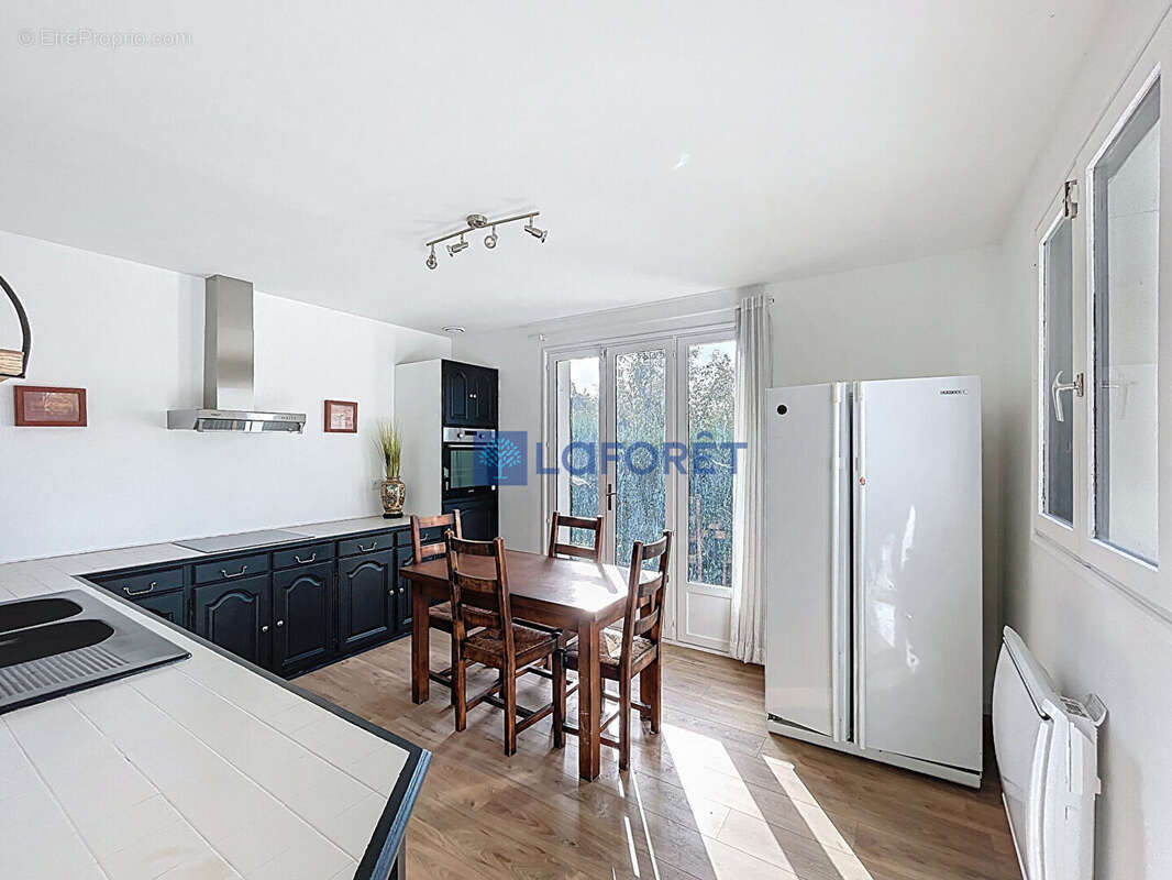 Maison à SAINTRY-SUR-SEINE