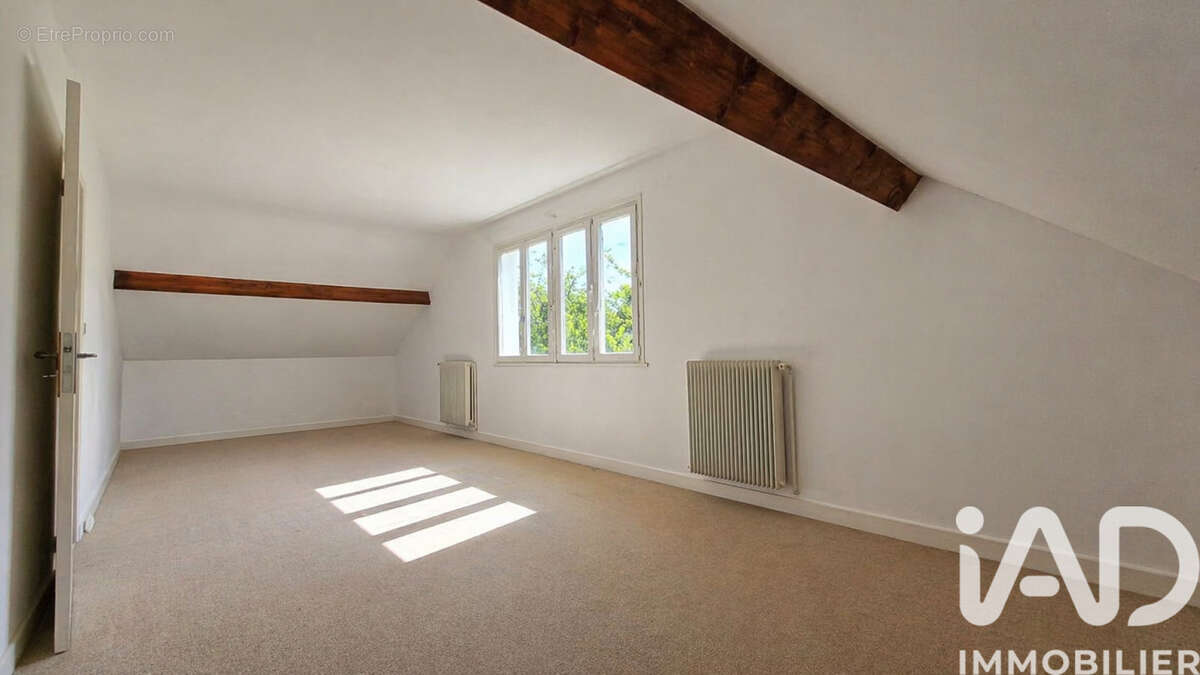 Maison 254 m² à Egly  - photo 5