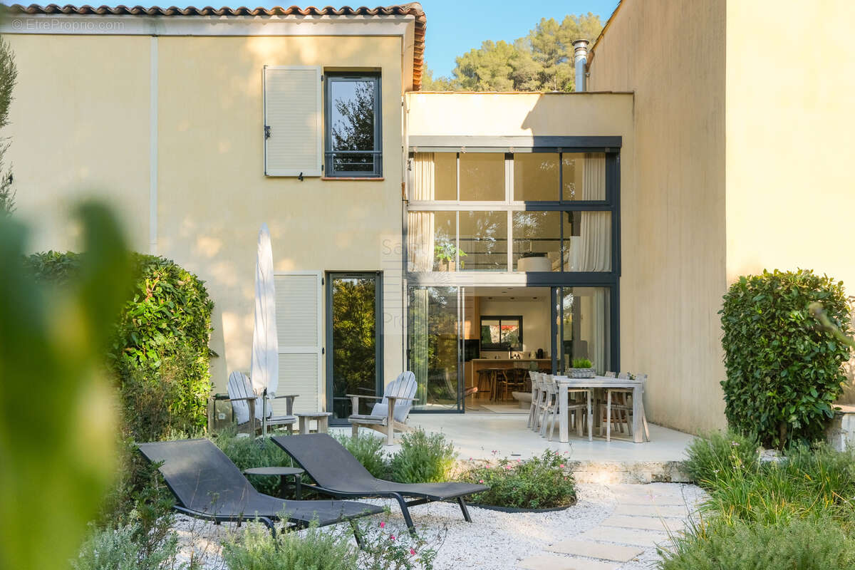 Loft contemporain - 79m2 - Saint-Paul de Vence - photo 11