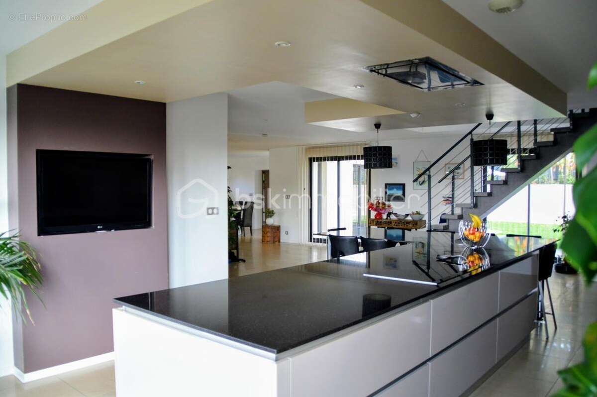 Maison à SAINTRY-SUR-SEINE