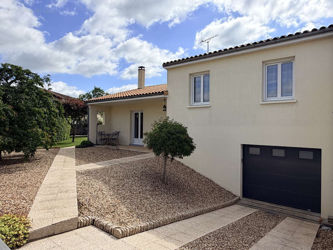 Maison à BUXEROLLES