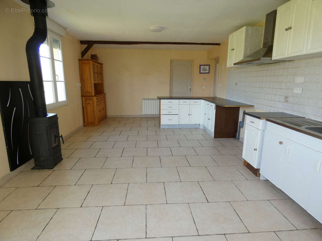 Maison à MOULINES