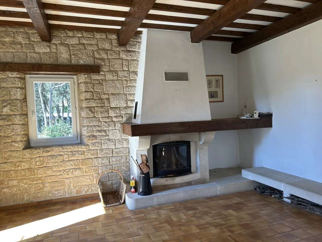 Maison à LA TOUR-D'AIGUES