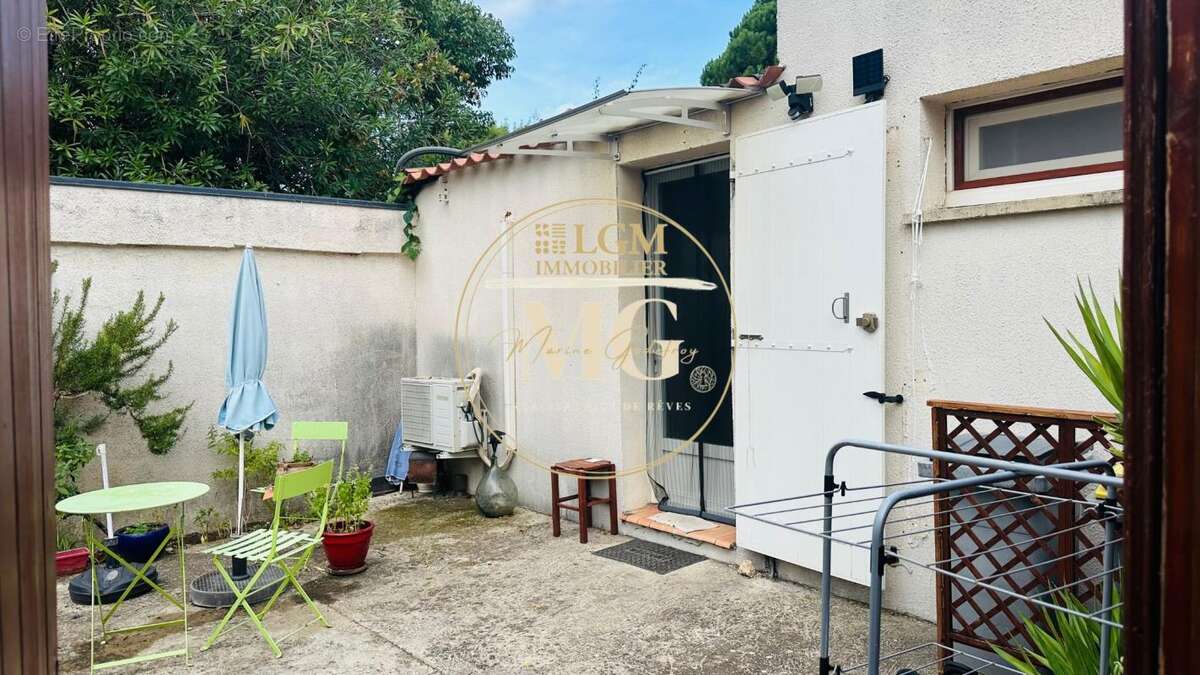 Appartement à MAUGUIO